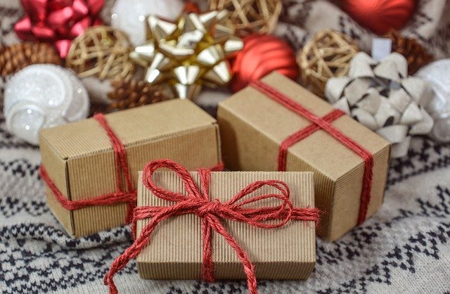 クリスマスプレゼントで代の妻に贈りたい物10選をご紹介 Geinou Blog